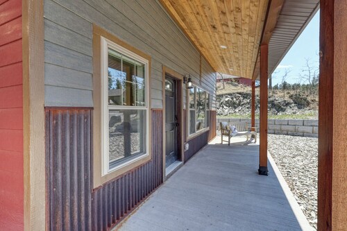 Rockerville Gold Town Lodging #12-This two-bedroom condo is your perfect home base for adventure and relaxation. Just minutes from Mount Rushmore, Crazy Horse Memorial, Custer State Park, Sturgis, and the Badlands.