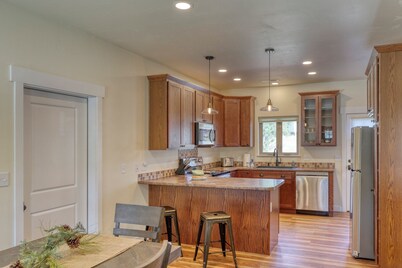 Rockerville Gold Town Lodging #15-This two-bedroom condo is your perfect home base for adventure and relaxation. Just minutes from Mount Rushmore, Crazy Horse Memorial, Custer State Park, Sturgis, and the Badlands.