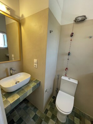 Hair dryer, towels, soap, shampoo - Alice House At Port of Ios island 150m from the beach (IOS)