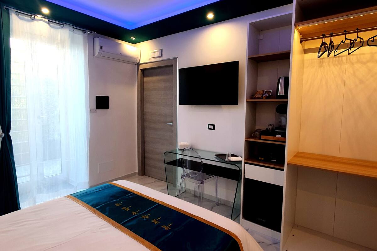Quarto standard, vista para o jardim | Roupas de cama premium, edredons de pluma