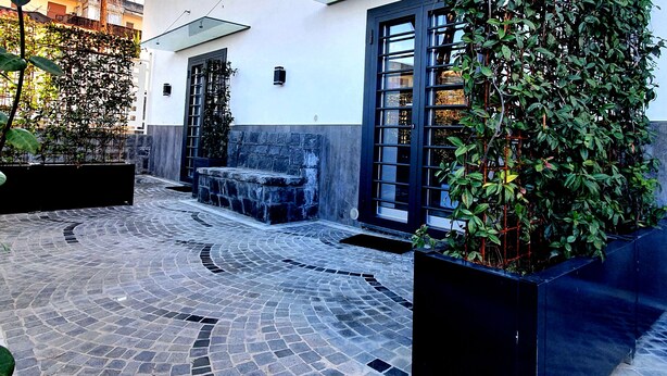 Unclassified image, 1 of 98, button - Ercolano Luxury Suite (Ercolano)