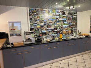 Daily buffet breakfast for a fee - Hotel Sonne (Sinsheim)