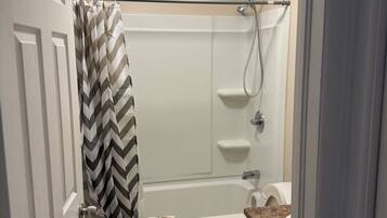 Hårtørrer, håndklæder, Sæbe, Shampoo