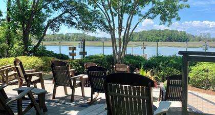2 Inlet Cove; steps from the dock & pool; 10 min walk to the beach; EV charger