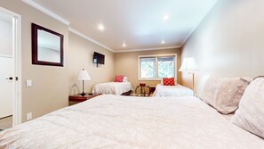 3 dormitorios, tabla de planchar con plancha, wifi y ropa de cama