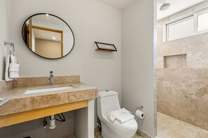 Appartamento familiare | Bagno | Vasca, pavimenti riscaldati, asciugamani, sapone