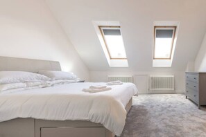5 slaapkamers, een strijkplank/strijkijzer, gratis wifi, beddengoed