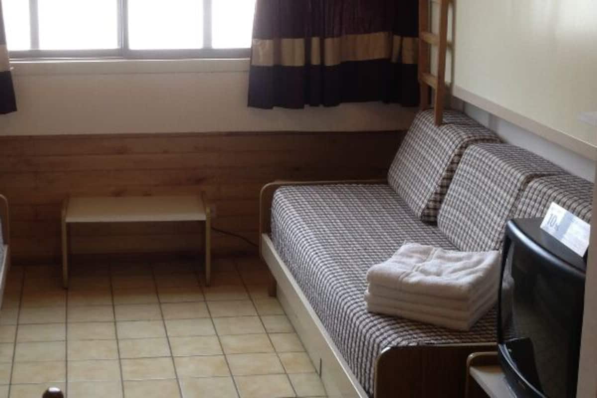 Basic Studio | 2 bedrooms, free WiFi