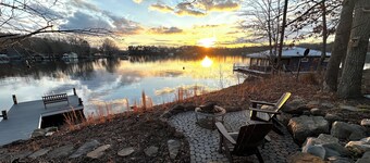 Stairway To Heaven Lakeside guest house with dock and firepit.  Waterfront Wi-fi
