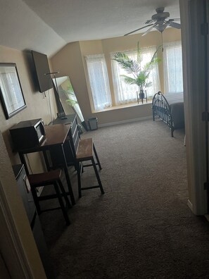 1 soverom, strykejern/-brett, wi-fi og sengetøy