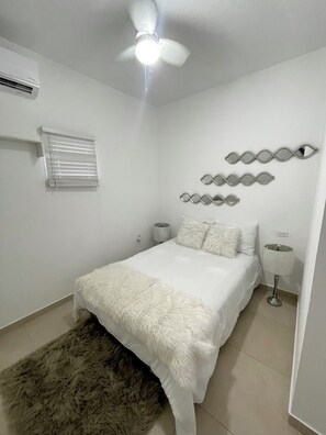 1 chambre, fer et planche Ă repasser, Wi-Fi gratuit, draps fournis