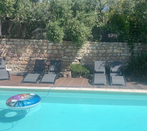 Villa calme - piscine - jacuzzi 