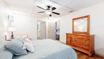 4 Schlafzimmer, Bügeleisen/Bügelbrett, Internetzugang, Bettwäsche