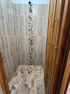 Exclusive Room | Bathroom - Cabañas Monteleon- Pailcol Huila (Paicol)