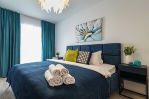 Leilighet – premium, parkutsikt | 1 soverom, blendingsgardiner og strykejern/-brett