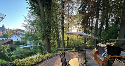 Kompakt und Voller Annehmlichkeiten für Paare & Geschäftsreisende mit Terrasse