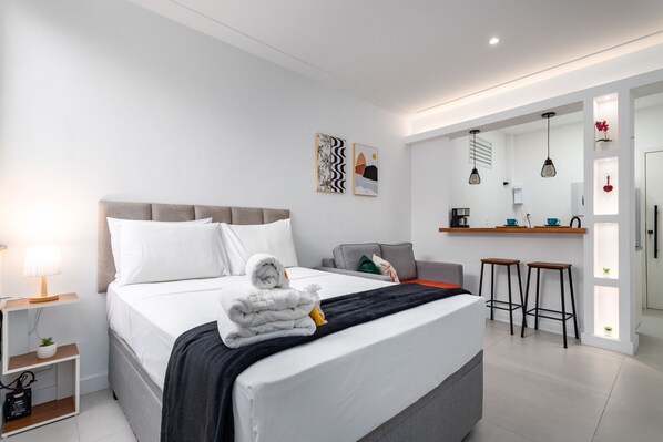 Iron/ironing board, travel cot, free WiFi, bed sheets