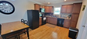 Fridge, microwave, oven, stovetop - Walking Distance to Temple and Downtown Nauvoo! Family Size Apt. W/ Full Kitchen (Nauvoo)