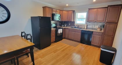 Walking Distance to Temple and Downtown Nauvoo! Family Size Apt. W/ Full Kitchen