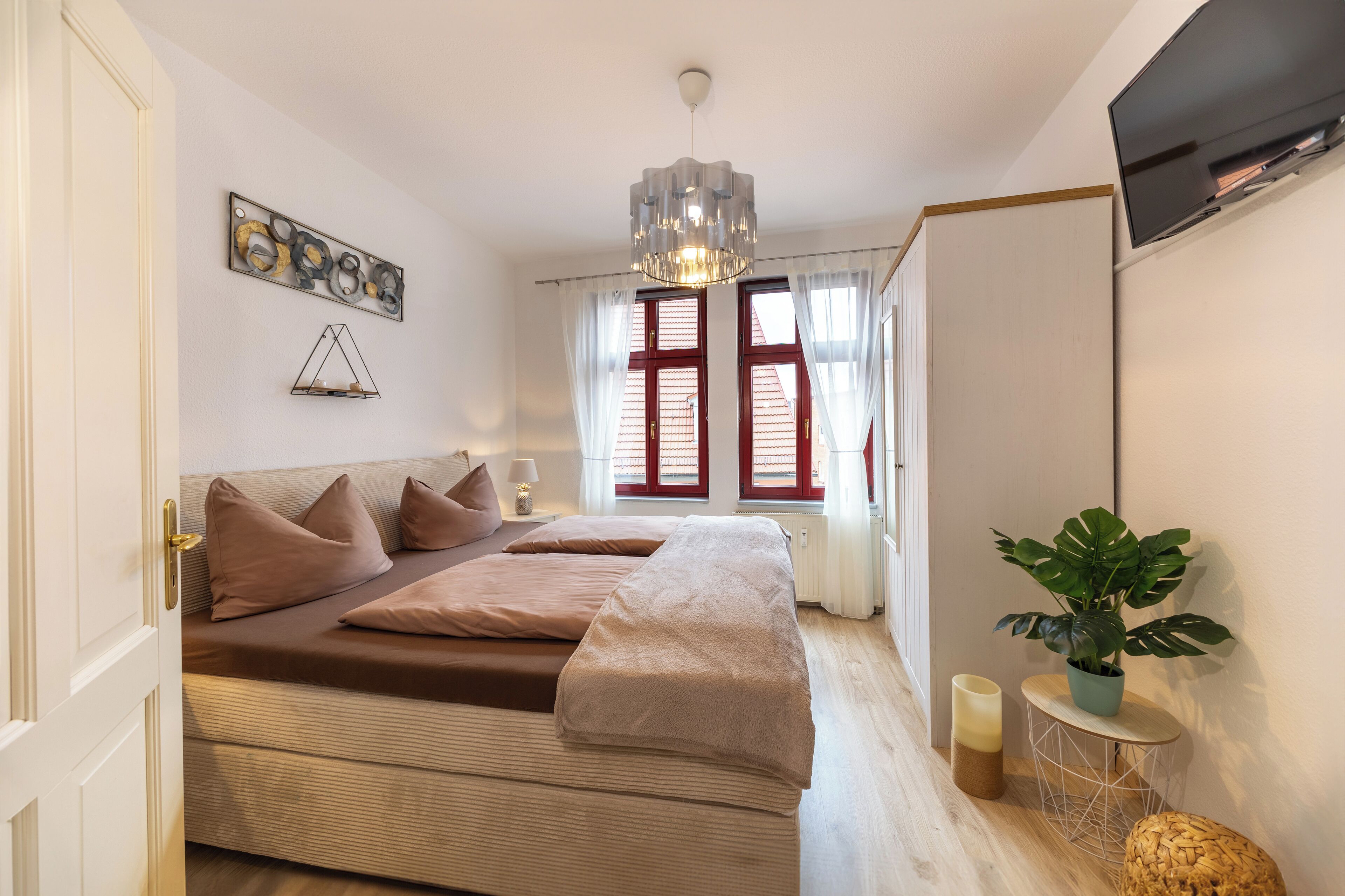 2 bedrooms, WiFi, bed sheets