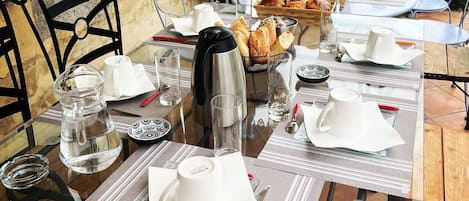 Desayuno continental incluido todos los días