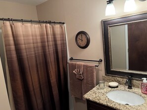 Shower, hair dryer, towels, soap - Southern Comfort - Beautiful and spacious 2/2 condo - pool and nature view! (Mulberry)