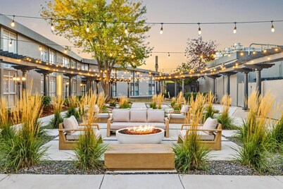 Riverside Hotel & Conference Center