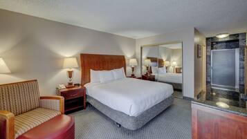 Căn hộ, 1 phòng ngủ | 1 phòng ngủ, trang bị nội thất với thiết kế riêng biệt, bàn