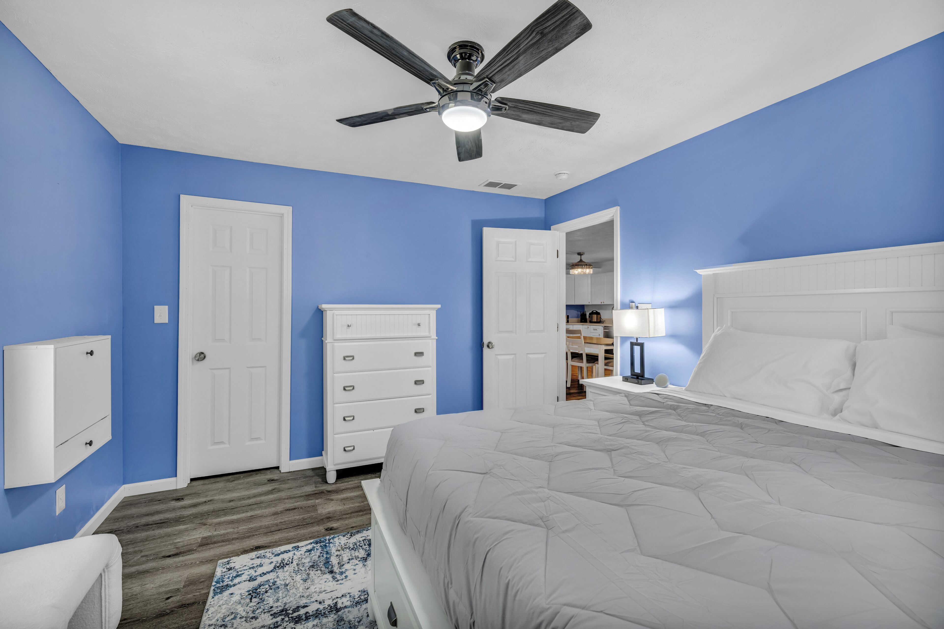 2 bedrooms, iron/ironing board, free WiFi, bed sheets
