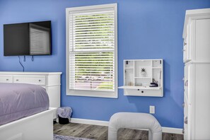 2 bedrooms, iron/ironing board, free WiFi, bed sheets - Welcome to simple comfort a like new family friendly home Full of accommodation (Owensboro)