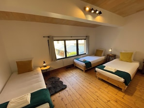 2 bedrooms, WiFi, bed sheets