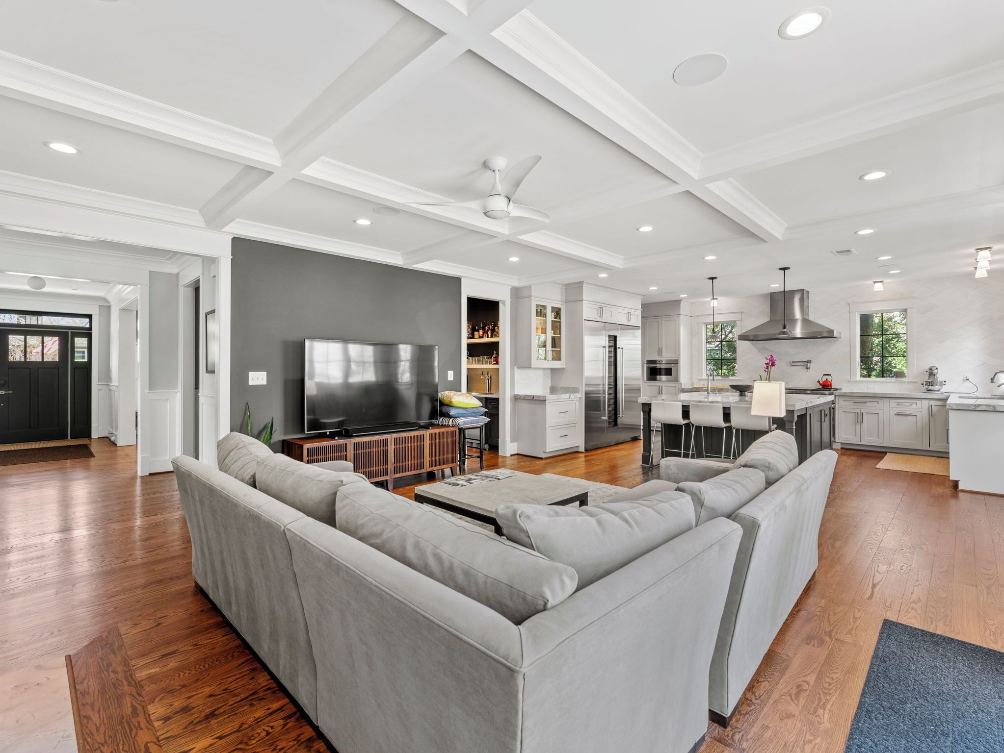 Smart TV, fireplace, computer monitors