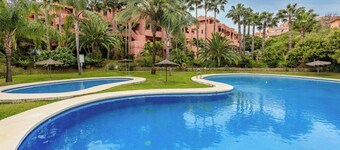 Penthouse Majestic Costa Golf Casares Grande Terrasse de 75 m2 Meublée