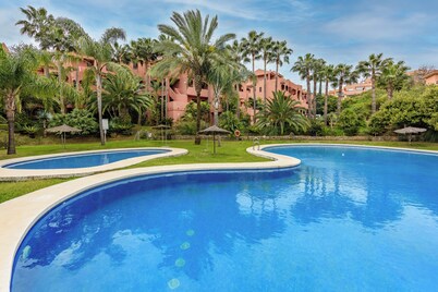Penthouse Majestic Costa Golf Casares Grande Terrasse de 75 m2 Meublée