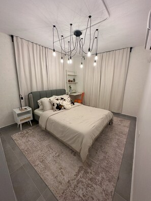 1 Schlafzimmer, Schreibtisch, Bügeleisen/Bügelbrett, kostenloses WLAN