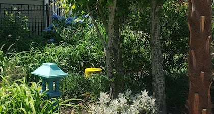 Edgewater Pirates Den Beautiful Water Front. 1 bedroom, bath, Water front fun