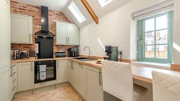 Lave-vaisselle, chaise haute