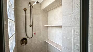 Dutxa, bidet i tovalloles