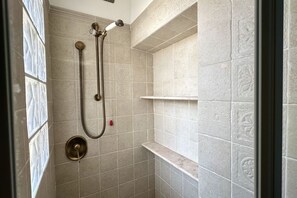 Dutxa, bidet i tovalloles 