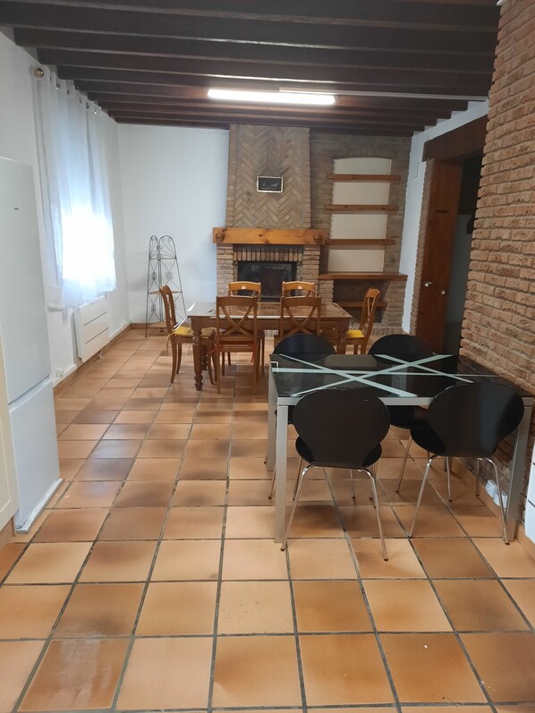 Dining - Belle Maison Située au Centre Ville (BEUVRY)