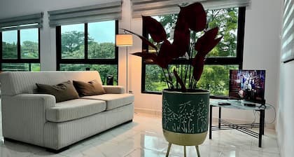 Cozy family-sized apartment, top floor, with wonderful view to the volcano