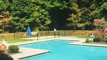 室內泳池、室外泳池