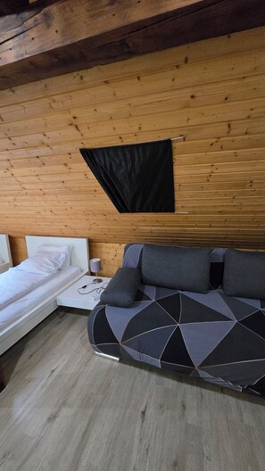 Strygejern/strygebræt, weekendseng, Wi-Fi, sengetøj