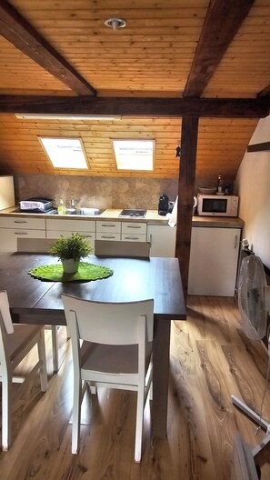Fridge, microwave, dishwasher, coffee/tea maker