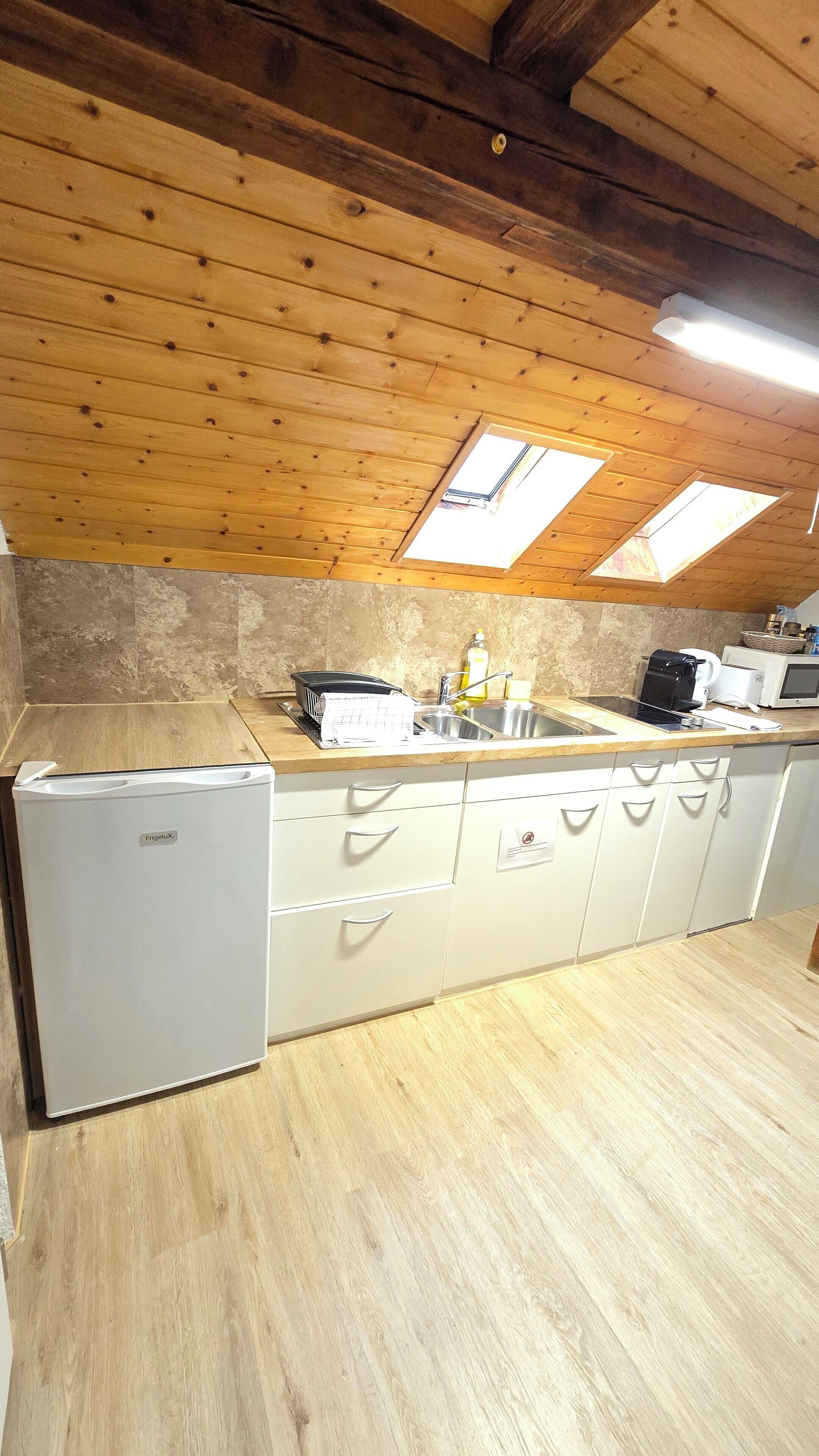 Kühlschrank, Mikrowelle, Geschirrspüler