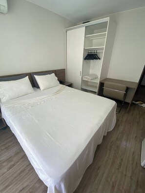 1 bedroom, desk, iron/ironing board, free WiFi