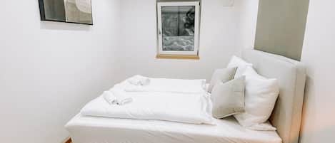 3 chambres, fer et planche à repasser, Wi-Fi, literie fournie