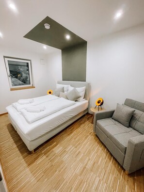 3 bedrooms, iron/ironing board, WiFi, bed sheets - Modernes Charmantes Apartment 1-7 Personen Wlan Gratis Parkplatz (Passau)