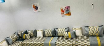 ACE Appartement est Situé Dans le Quartier Calme, Idéal Pour un Couple