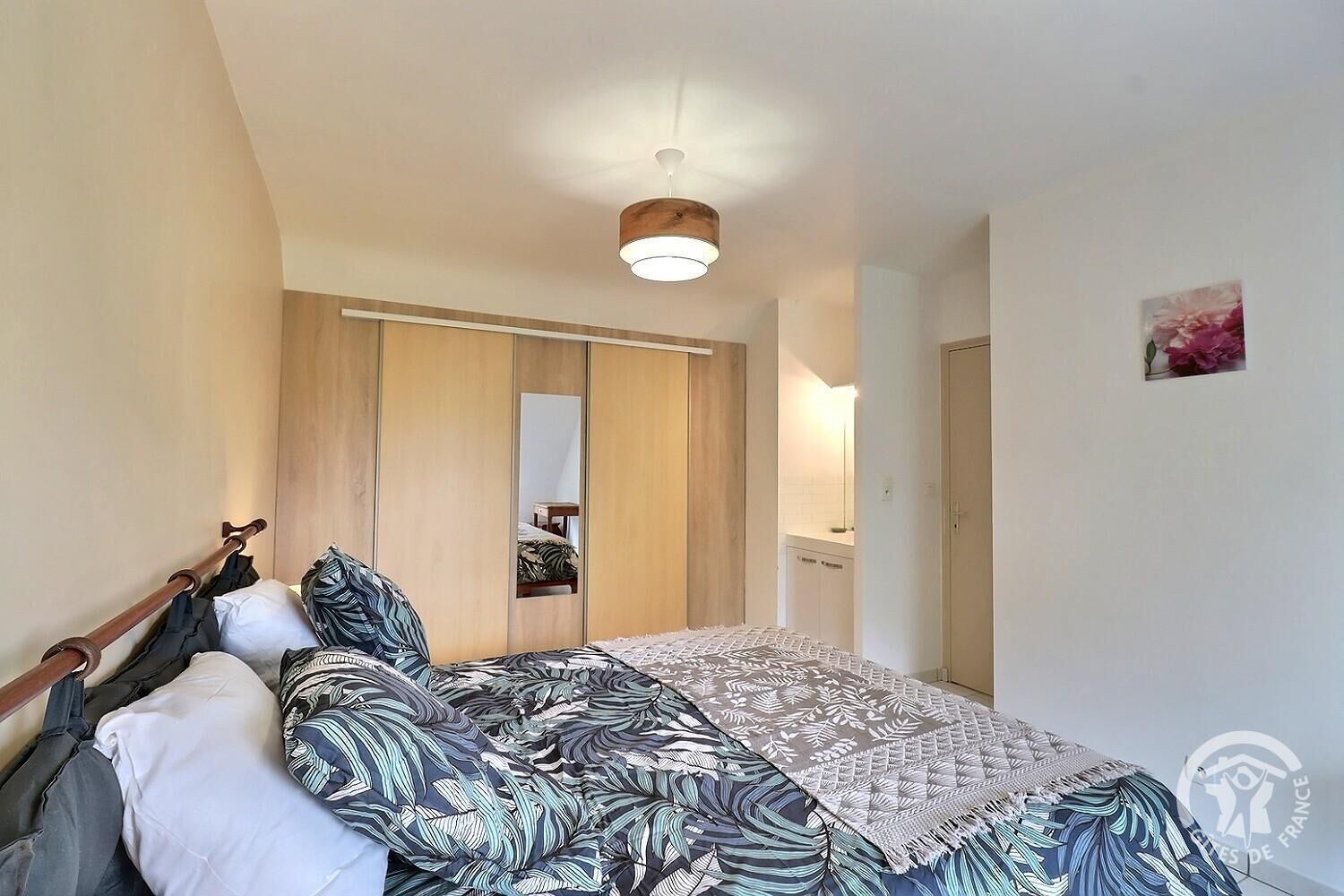 4 chambres, fer et planche à repasser, Wi-Fi gratuit